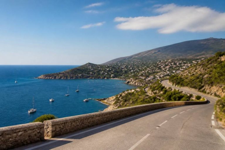 Road trip catalogne : itinéraire, conseils et incontournables pour un voyage réussi